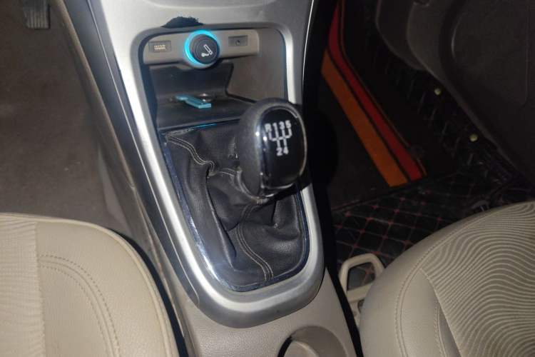 Used Buick GT 2013 GT 1.6L Manual Entry-Level Model Gear Lever