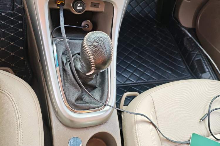 Used Buick GT 2013 GT 1.6L Manual Entry-Level Model Gear Lever