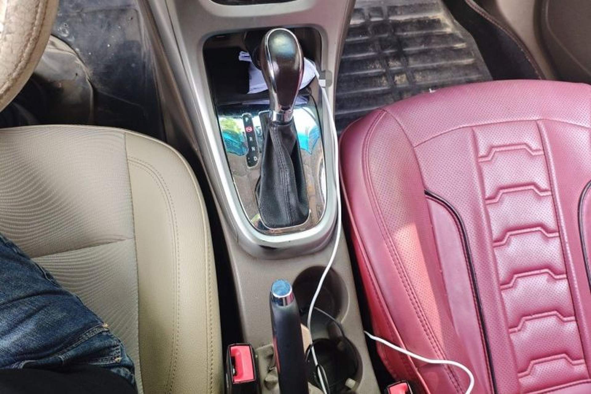 Used Buick GT 2013 GT 1.6L Automatic Fashion Edition Gear Lever
