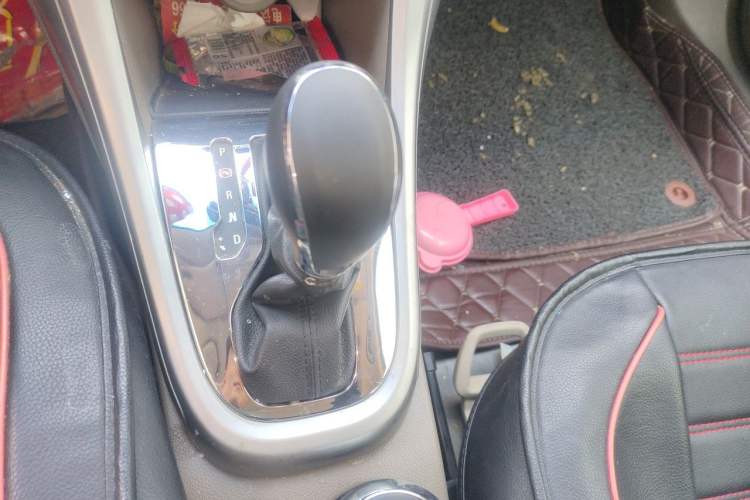 Used Buick GT 2013 GT 1.6L Automatic Fashion Edition Gear Lever