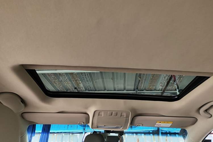 Used Buick GT 2013 GT 1.6L Automatic Fashion Edition Headliner
