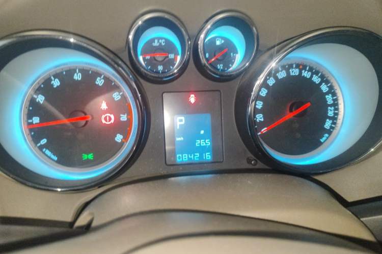 Used Buick GT 2013 GT 1.6L Automatic Fashion Edition Instrument Cluster