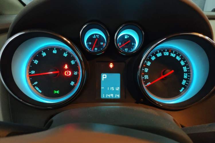 Used Buick GT 2013 GT 1.6L Automatic Fashion Edition Instrument Cluster
