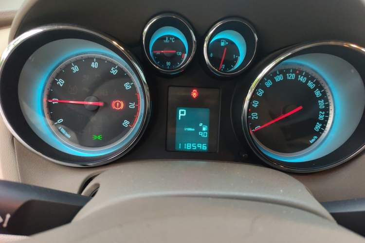 Used Buick GT 2013 GT 1.6L Automatic Fashion Edition Instrument Cluster