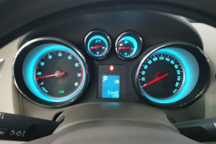Used Buick GT 2013 GT 1.6L Automatic Fashion Edition Instrument Cluster