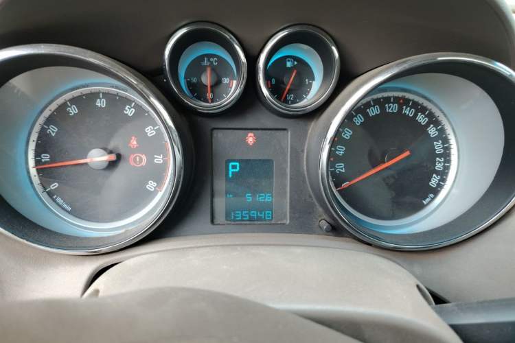 Used Buick GT 2013 GT 1.6L Automatic Fashion Edition Instrument Cluster
