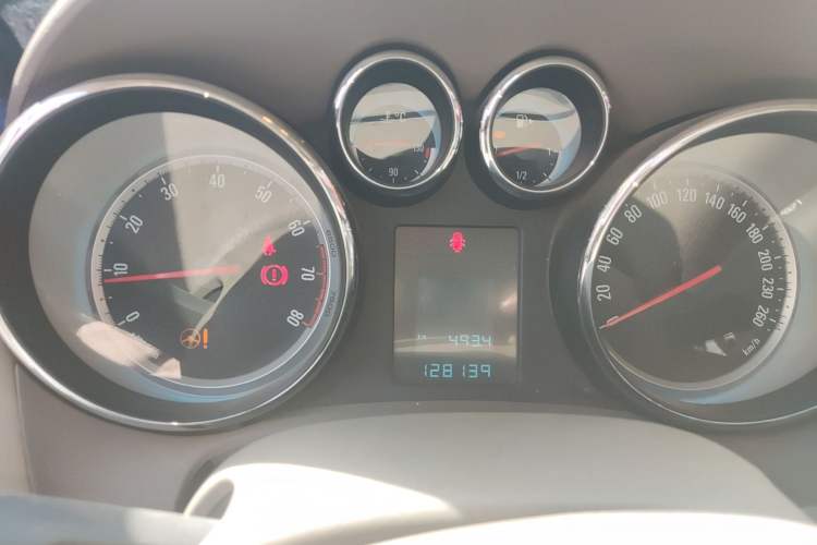 Used Buick GT 2013 GT 1.6L Manual Comfort Edition Instrument Cluster