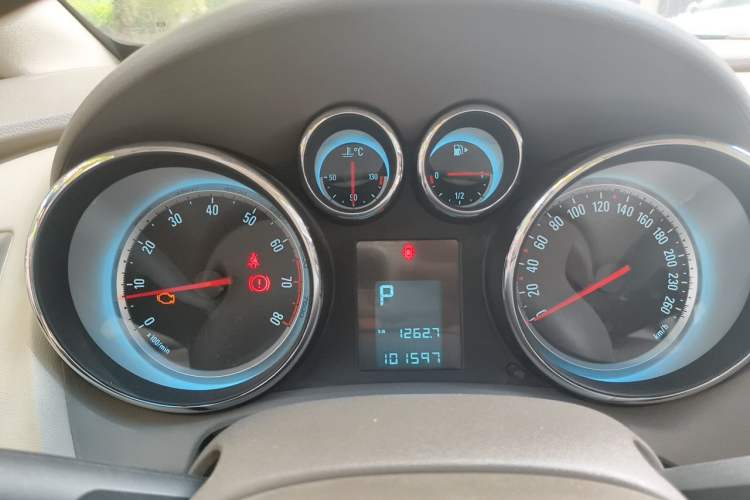 Used Buick GT 2013 GT 1.6L Automatic Fashion Edition Instrument Cluster