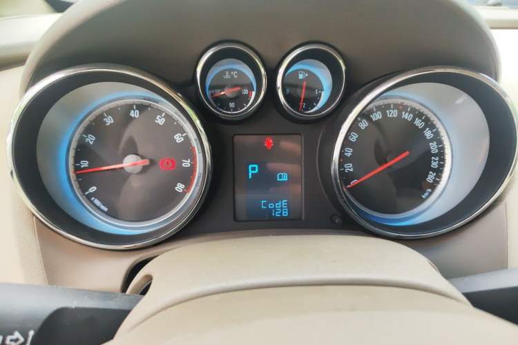 Used Buick GT 2013 GT 1.6L Automatic Fashion Edition Instrument Cluster