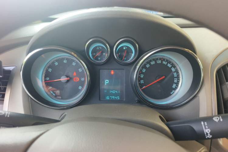 Used Buick GT 2013 GT 1.6L Automatic Fashion Edition Instrument Cluster