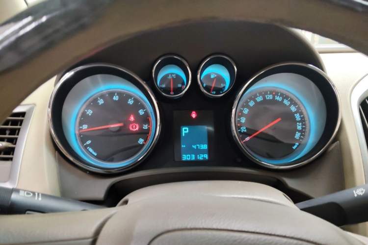 Used Buick GT 2013 GT 1.6L Automatic Fashion Edition Instrument Cluster