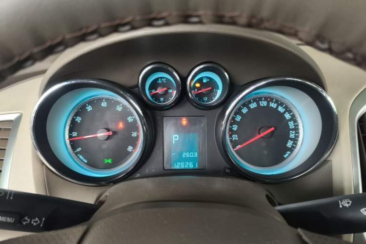 Used Buick GT 2013 GT 1.6L Automatic Fashion Edition Instrument Cluster