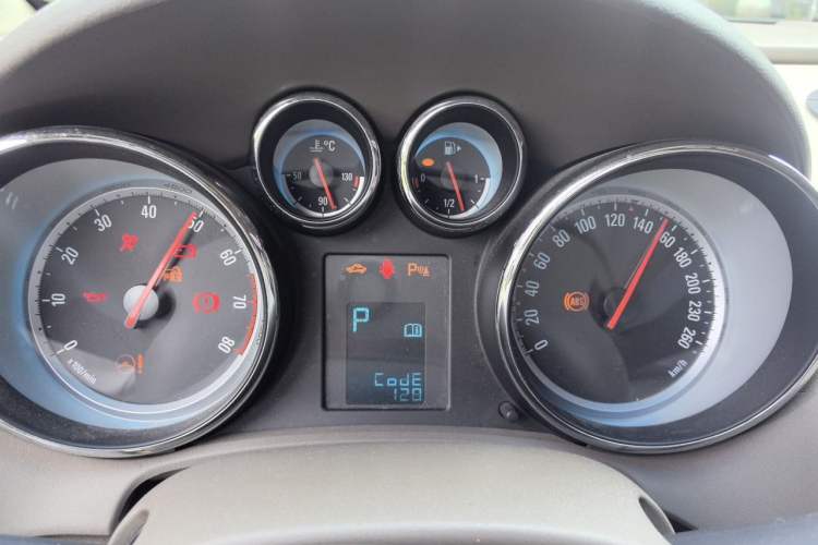 Used Buick GT 2013 GT 1.6L Automatic Fashion Edition Instrument Cluster