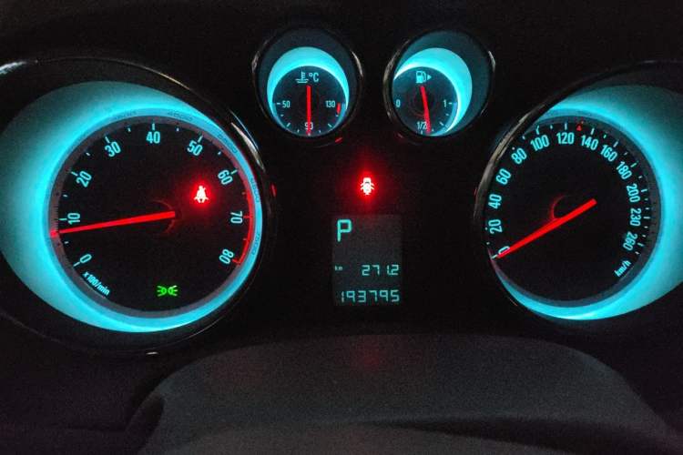Used Buick GT 2013 GT 1.6L Automatic Fashion Edition Instrument Cluster