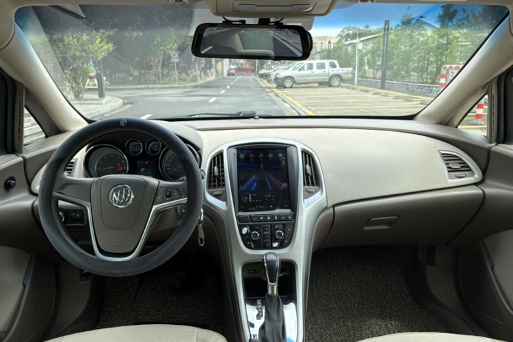 Used Buick GT 2013 GT 1.6L Automatic Fashion Edition Interior 3