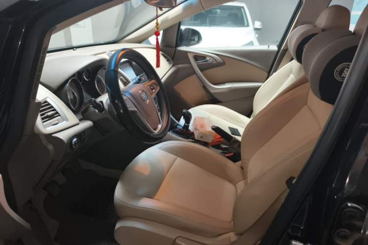 Used Buick GT 2013 GT 1.6L Manual Entry-Level Model Left Front Seat