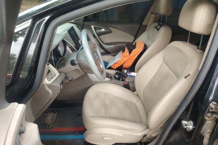 Used Buick GT 2013 GT 1.6L Automatic Fashion Edition Left Front Seat