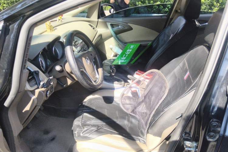 Used Buick GT 2013 GT 1.6L Manual Entry-Level Model Left Front Seat