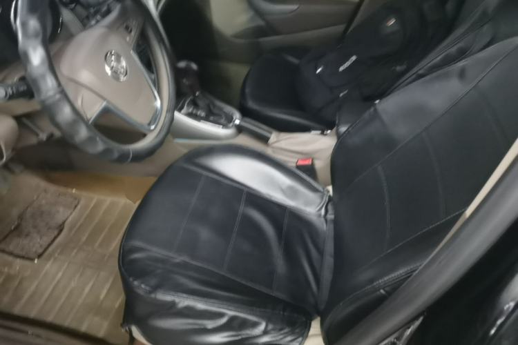 Used Buick GT 2013 GT 1.6L Automatic Fashion Edition Left Front Seat