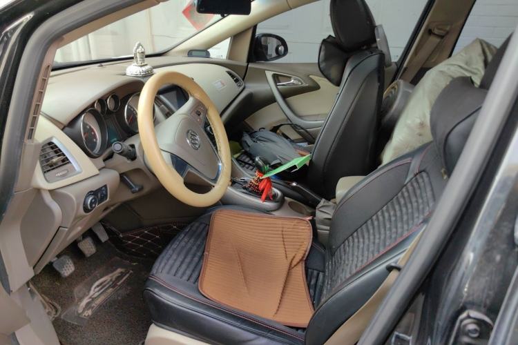 Used Buick GT 2013 GT 1.6L Manual Entry-Level Model Left Front Seat