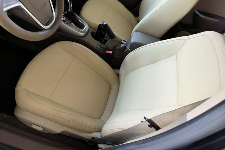 Used Buick GT 2013 GT 1.6L Automatic Fashion Edition Left Front Seat