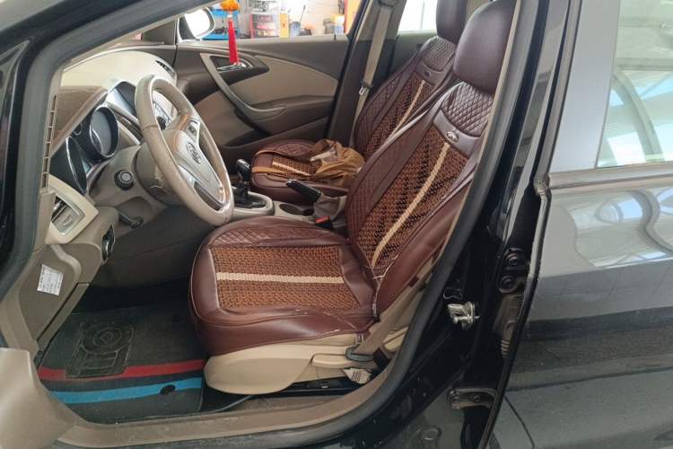 Used Buick GT 2013 GT 1.6L Manual Entry-Level Model Left Front Seat