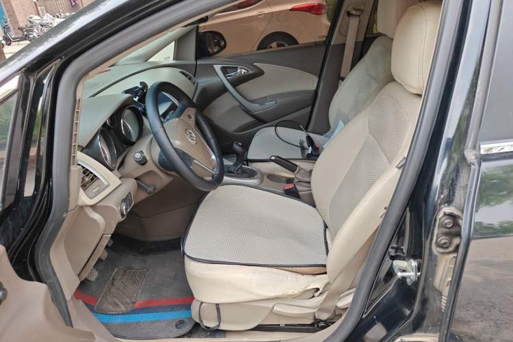 Used Buick GT 2013 GT 1.6L Manual Entry-Level Model Left Front Seat