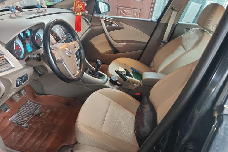 Used Buick GT 2013 GT 1.6L Manual Entry-Level Model Left Front Seat