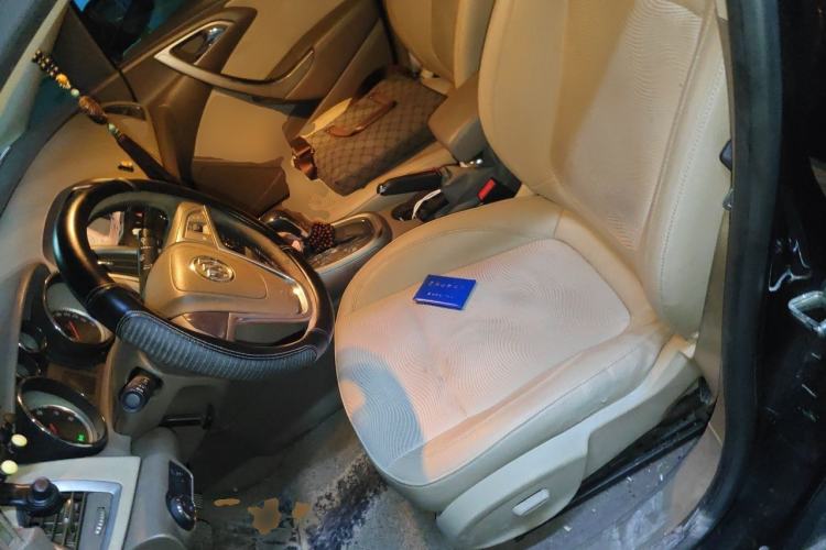 Used Buick GT 2013 GT 1.6L Automatic Fashion Edition Left Front Seat