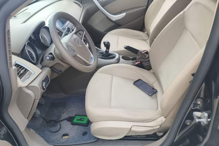 Used Buick GT 2013 GT 1.6L Manual Entry-Level Model Left Front Seat