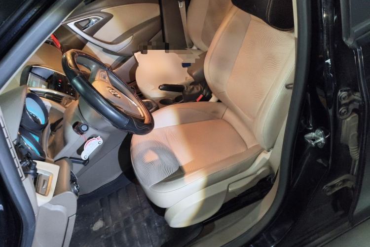 Used Buick GT 2013 GT 1.6L Manual Entry-Level Model Left Front Seat