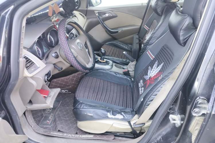 Used Buick GT 2013 GT 1.6L Manual Comfort Edition Left Front Seat