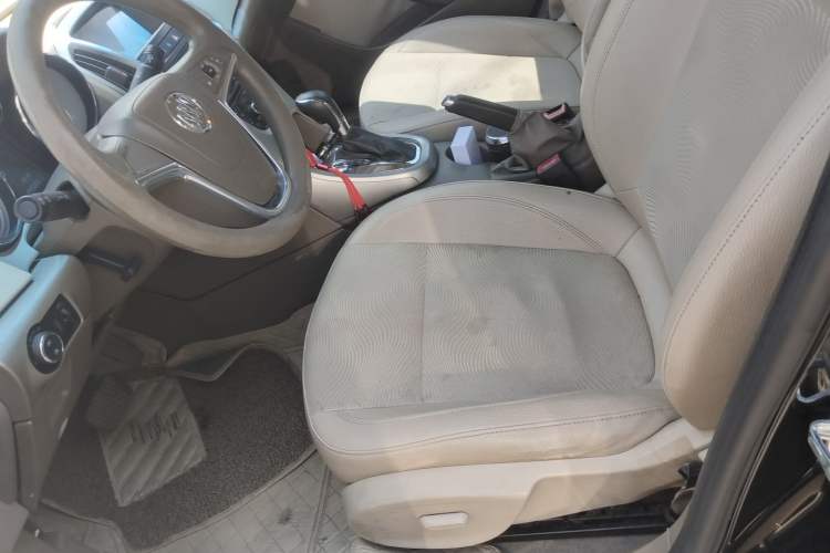 Used Buick GT 2013 GT 1.6L Automatic Fashion Edition Left Front Seat