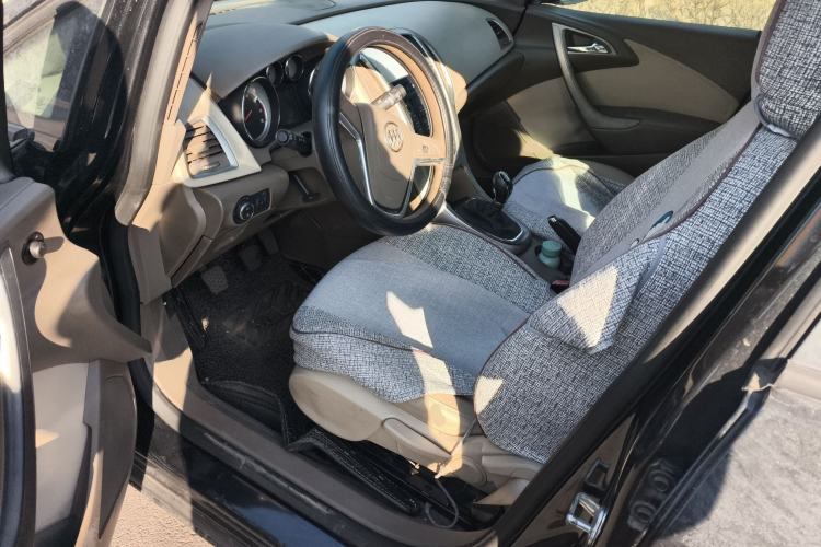 Used Buick GT 2013 GT 1.6L Manual Entry-Level Model Left Front Seat