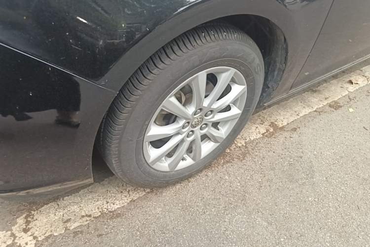 Used Buick GT 2013 GT 1.6L Automatic Fashion Edition Left Front Wheel Hub