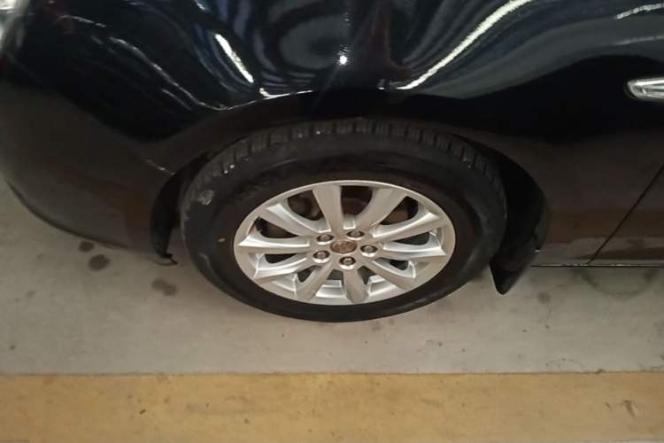Used Buick GT 2013 GT 1.6L Automatic Fashion Edition Left Front Wheel Hub