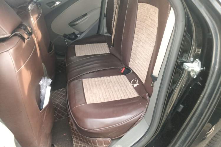 Used Buick GT 2013 XT 1.6L Automatic Comfort Edition Left Rear Seat