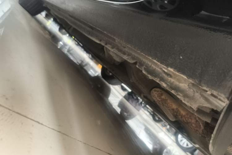 Used Buick GT 2013 GT 1.6L Automatic Fashion Edition Left Side Sill