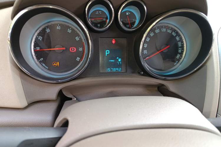 Used Buick GT 2013 GT 1.6L Automatic Fashion Edition Odometer Close Up