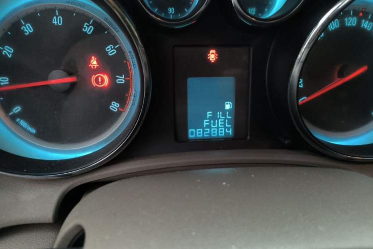 Used Buick GT 2013 GT 1.6L Manual Entry-Level Model Odometer Close Up