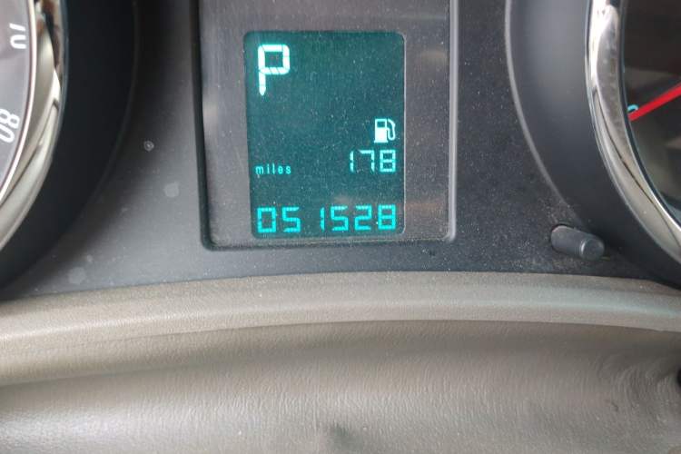 Used Buick GT 2013 GT 1.6L Automatic Fashion Edition Odometer Close Up