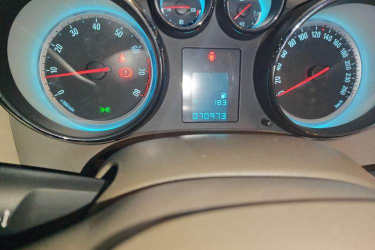 Used Buick GT 2013 GT 1.6L Manual Entry-Level Model Odometer Close Up