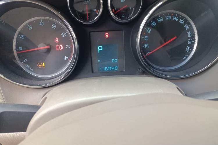 Used Buick GT 2013 GT 1.6L Automatic Comfort Edition Odometer Close Up