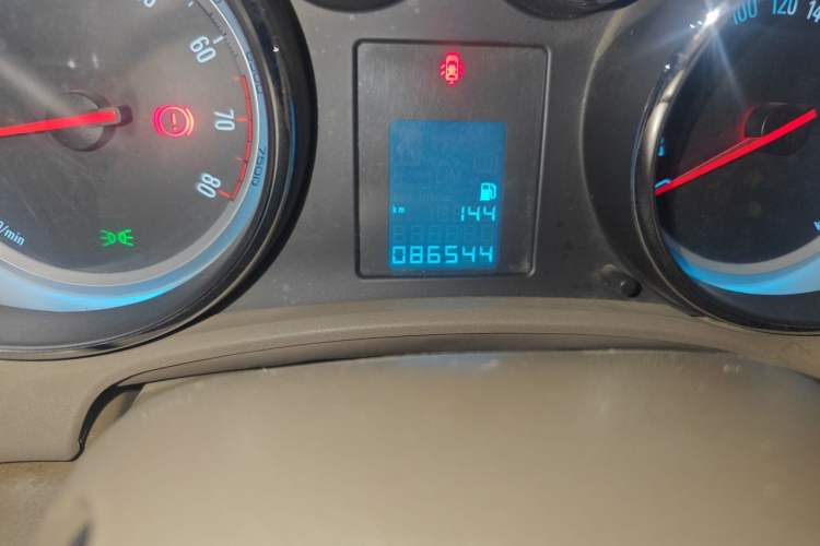 Used Buick GT 2013 GT 1.6L Manual Entry-Level Model Odometer Close Up