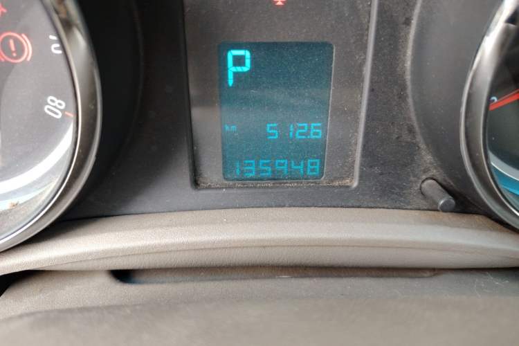 Used Buick GT 2013 GT 1.6L Automatic Fashion Edition Odometer Close Up