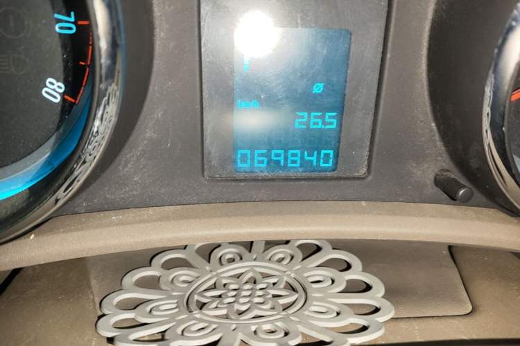 Used Buick GT 2013 GT 1.6L Automatic Fashion Edition Odometer Close Up