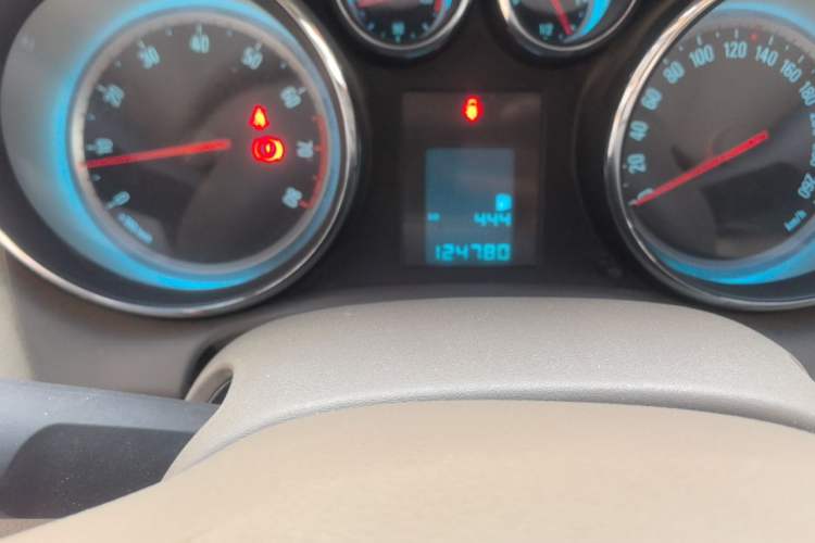 Used Buick GT 2013 GT 1.6L Manual Entry-Level Model Odometer Close Up