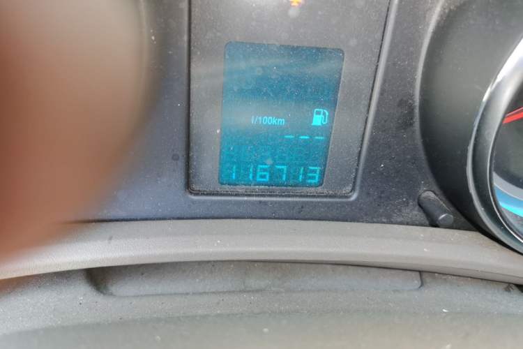 Used Buick GT 2013 GT 1.6L Manual Entry-Level Model Odometer Close Up