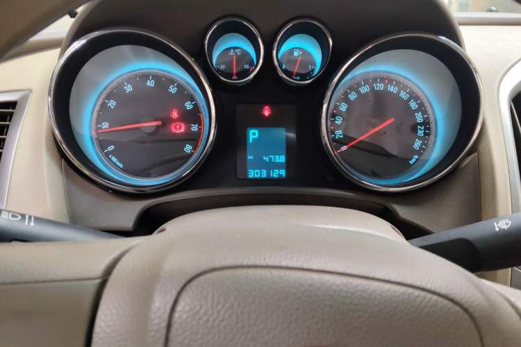 Used Buick GT 2013 GT 1.6L Automatic Fashion Edition Odometer Close Up