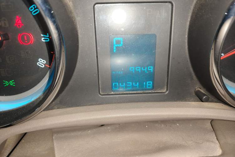 Used Buick GT 2013 GT 1.6L Automatic Fashion Edition Odometer Close Up